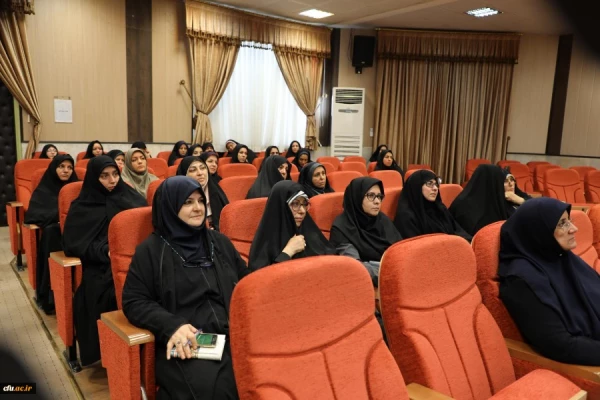 به همت بسیج اساتید دانشگاه فرهنگیان برگزار شد:

اولین نشست هم اندیشی سیاسی با موضوع آینده روابط ایران و آمریکا با لحاظ تصاعد بحرانهای منطقه 2