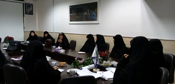 جلسه حلقه تعالی و هم اندیشی صالحین  اساتید بسیجی پردیس حضرت معصومه سلام الله 3