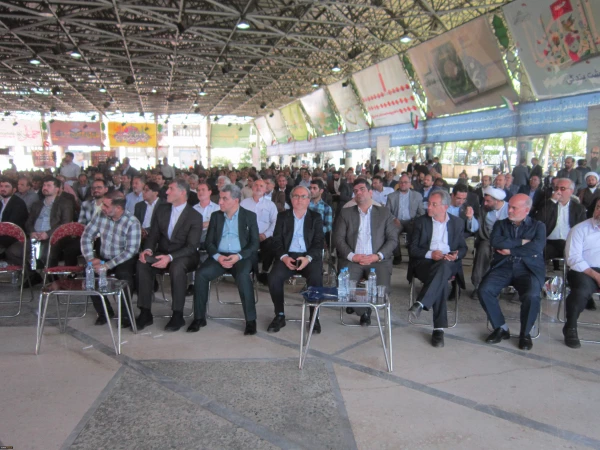 برگزاری روز ملی بسیج اساتید با حضور ۳۰ هزار استاد بسیجی در سراسر کشور
 3