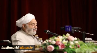 سخنرانی حجت الاسلام و المسلمین قرائتی

حضور استاد اخلاق معلم حجت الاسلام و المسلمین قرائتی، در دوره دانش افزایی و توانمندسازی اعضای هیات علمی و اساتید دانشگاه فرهنگیان 