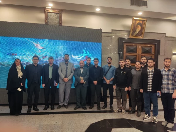 حضور مؤثر بسیج اساتید دانشگاه فرهنگیان در همایش «ما و غرب؛ در آراء و اندیشه حضرت آیت الله العظمی خامنه ای(حفظه الله) 2